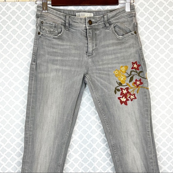 GUC Zara Floral Embroidered Grey  Wash Skinny Jeans - Picture 3 of 11